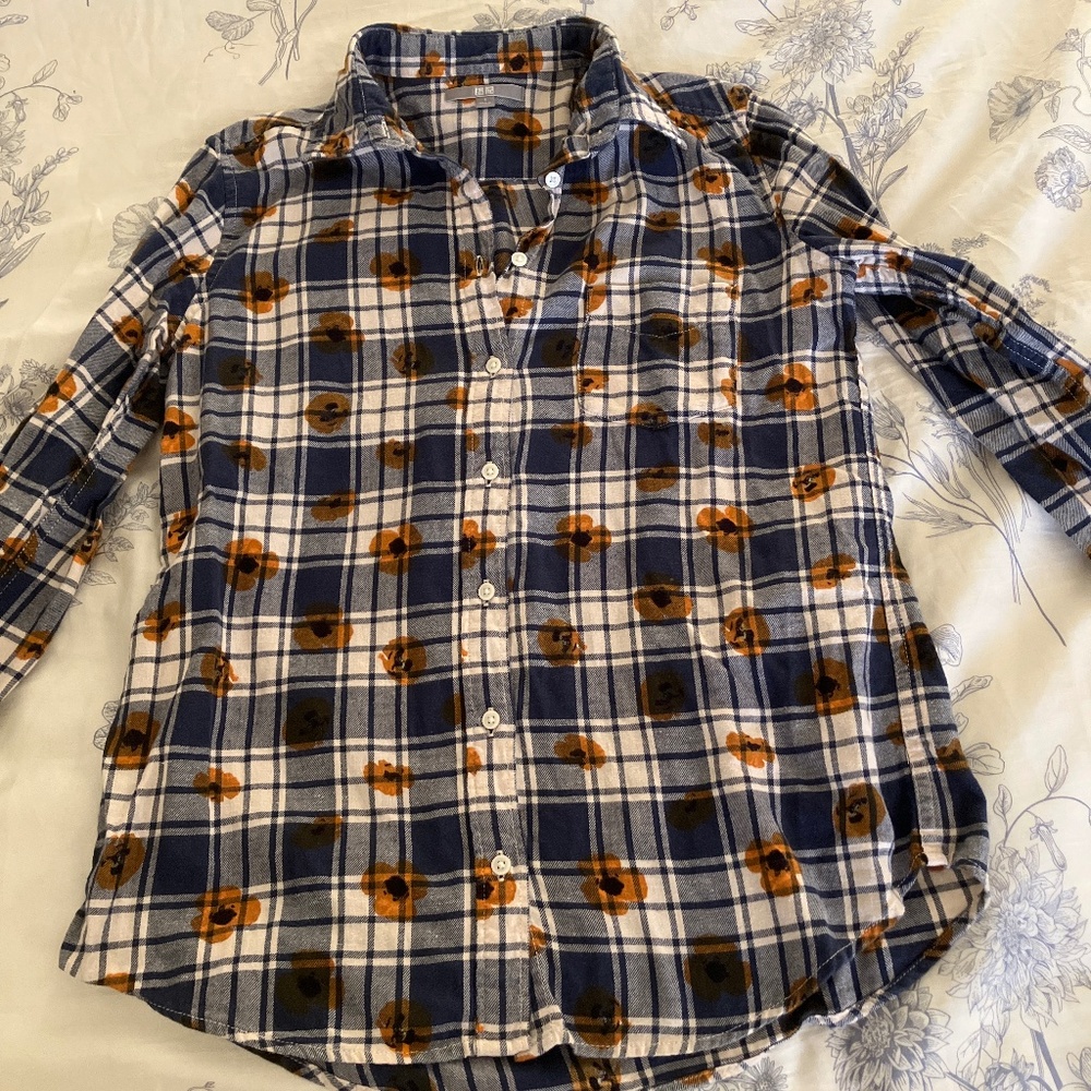 Uniqlo shirt